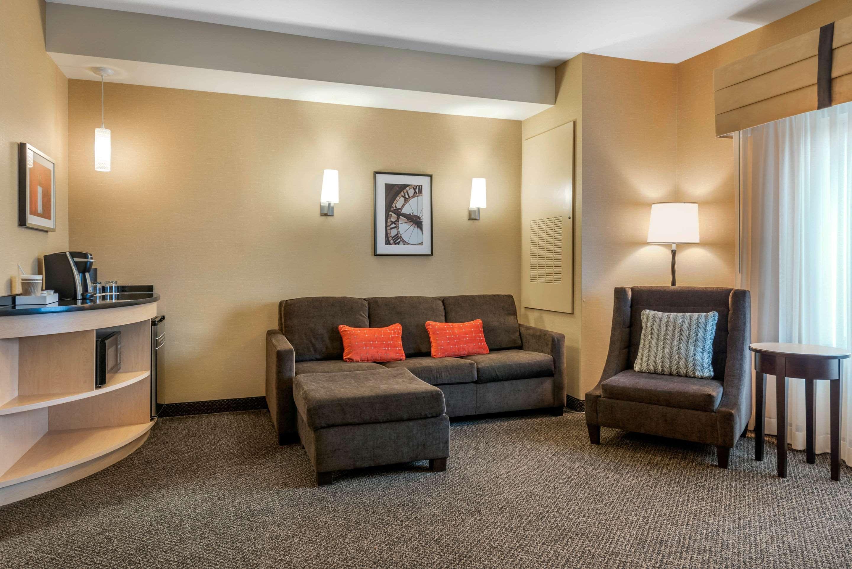 Cambria Hotel Akron - Canton Airport Uniontown Eksteriør bilde