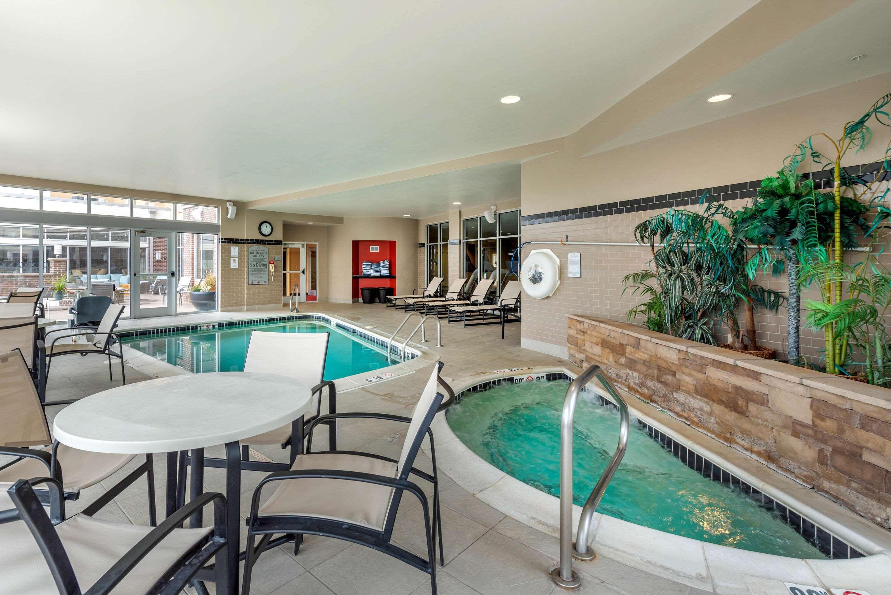 Cambria Hotel Akron - Canton Airport Uniontown Eksteriør bilde