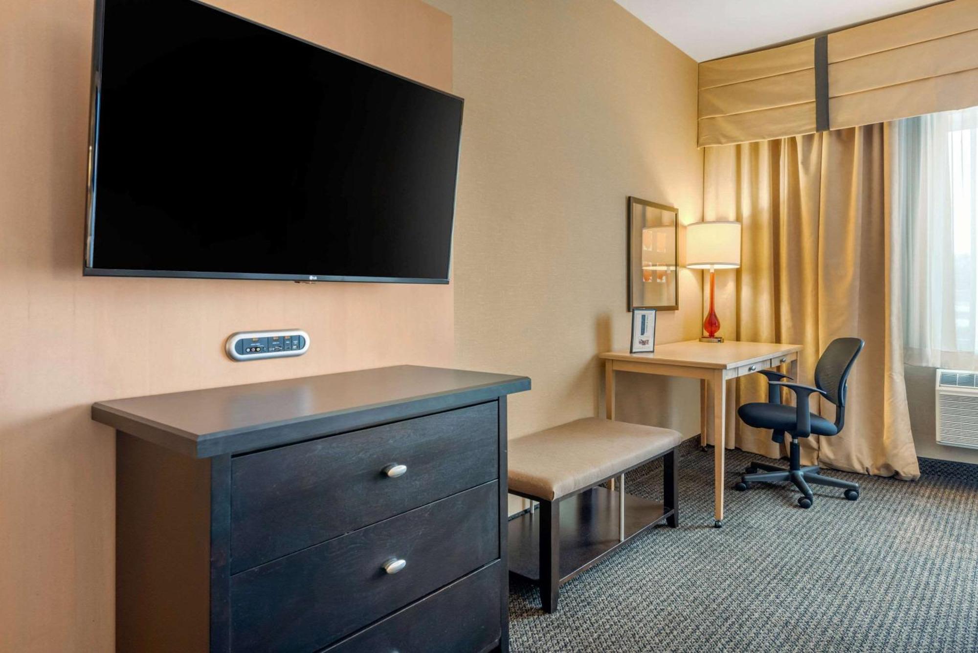 Cambria Hotel Akron - Canton Airport Uniontown Eksteriør bilde